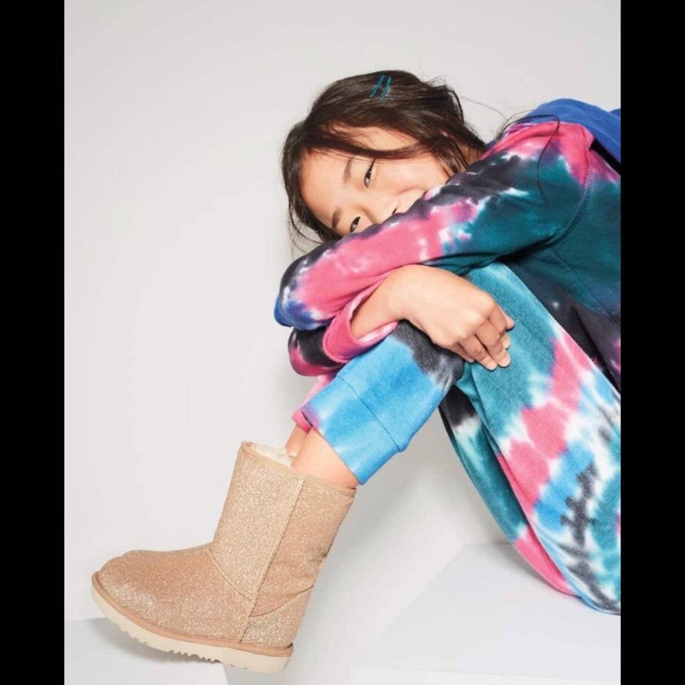 NEW! UGG Black Glitter Boots💕 - Picture 8 of 8